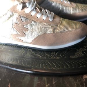 Beautiful Michael Kors tennis shoes